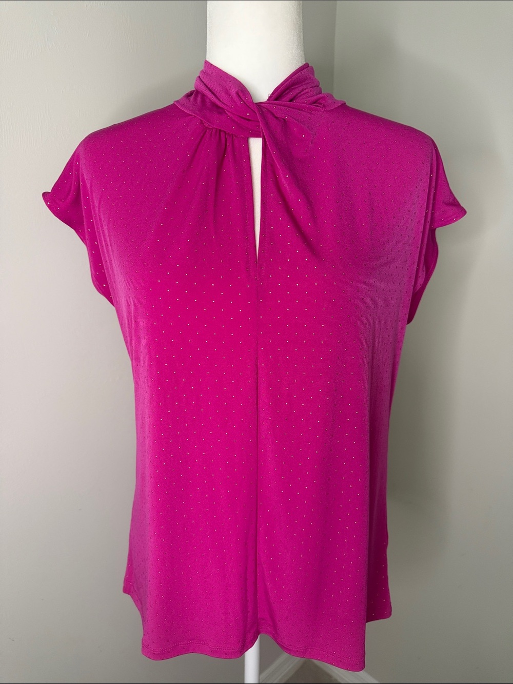 Women’s Fuchsia Twist-Neck Cap Sleeve Top